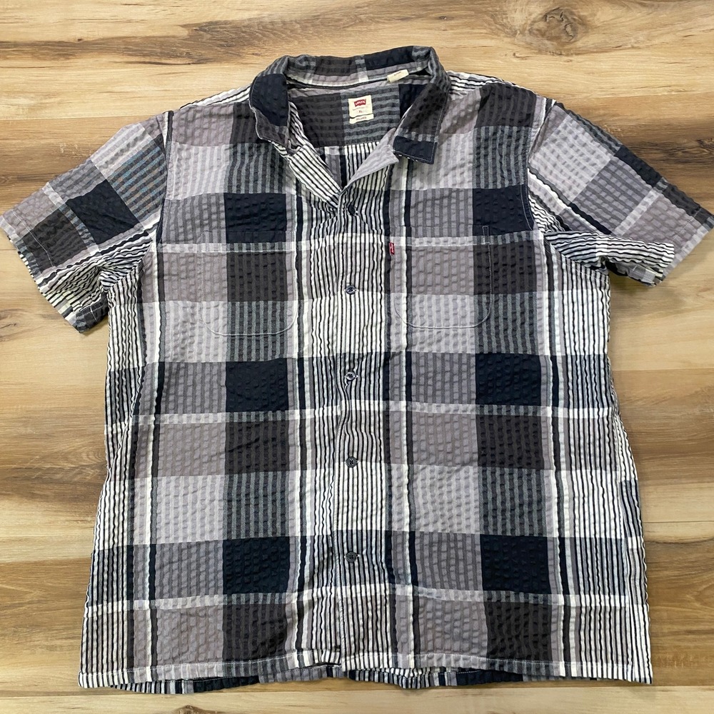 Levis Short Sleeve Shirt XL Plaid Seersucker Cotton Relaxed Fit Grey Black